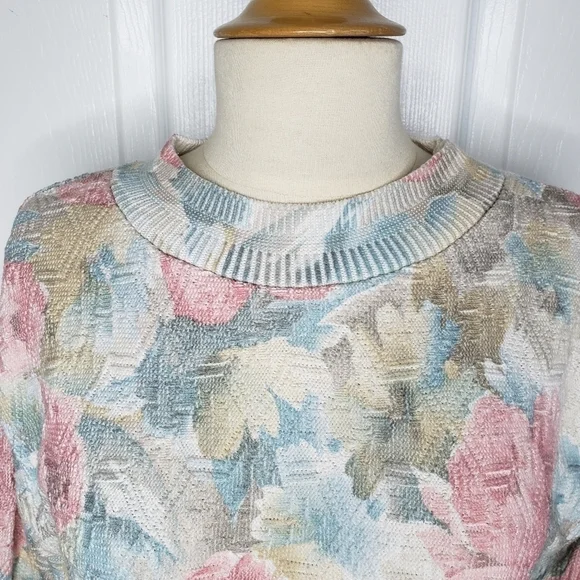 Vintage Y2K 1990s Floral Textured Cropped Sweater by S.W.A.K. Small Made in USA